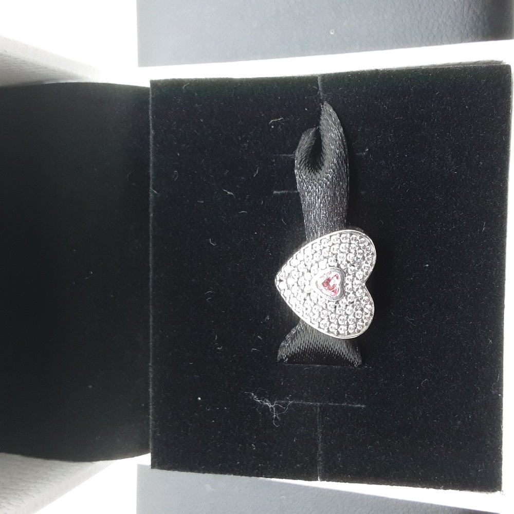 Authentic Pandora Sweetheart Charm - Excellent Used Condition - Picture 3 of 9